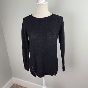 APT 9 WOMEN'S BLACK SWEATER WITH SILVER METALLIC SEWN IN SIZE XS